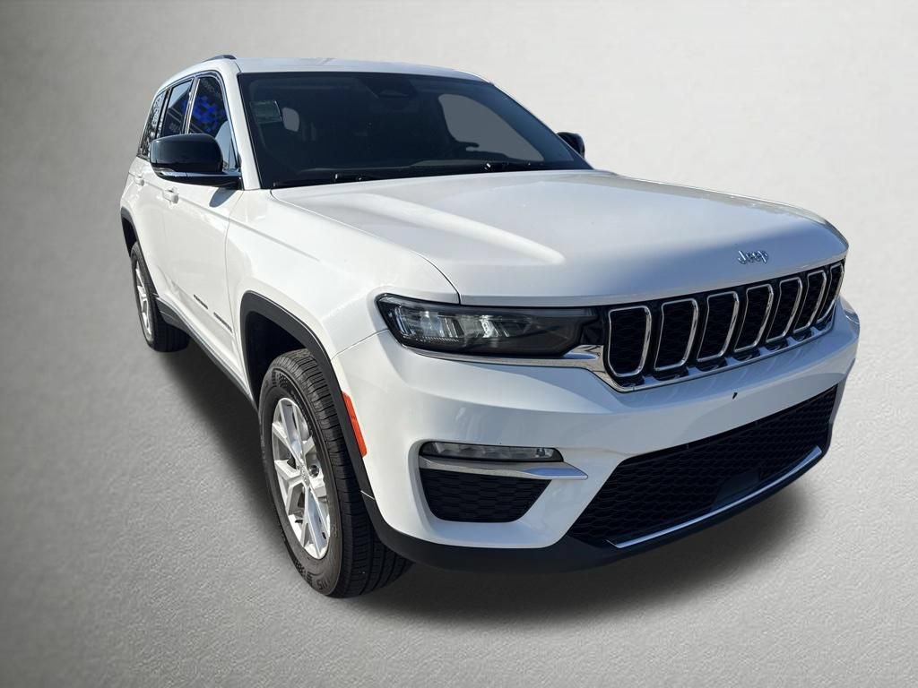 Used 2023 Jeep Grand Cherokee Limited AWD/4WD image 1