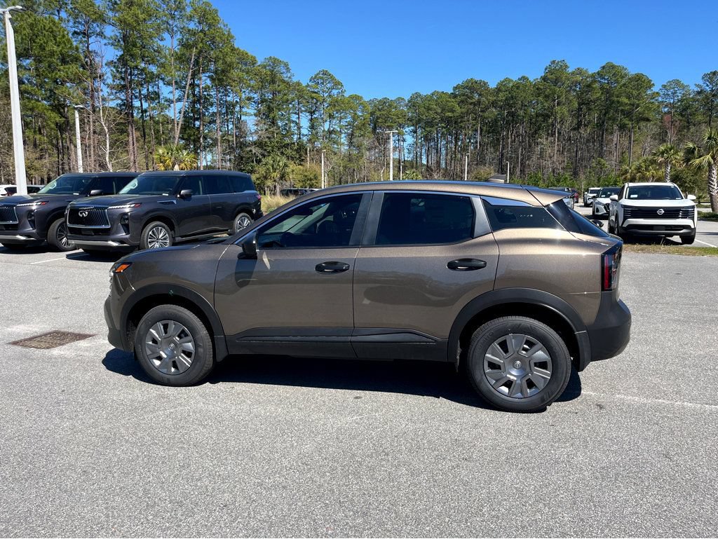 New 2025 Nissan Kicks SR FWD image 12