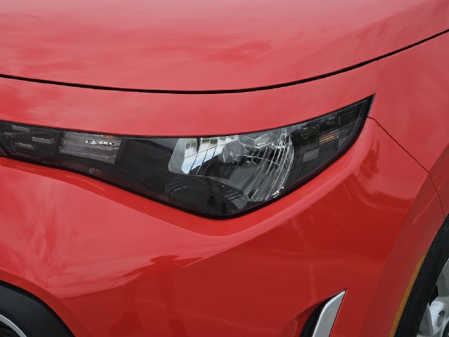 Used 2024 Kia Soul LX w/ LX Technology Package FWD image 10