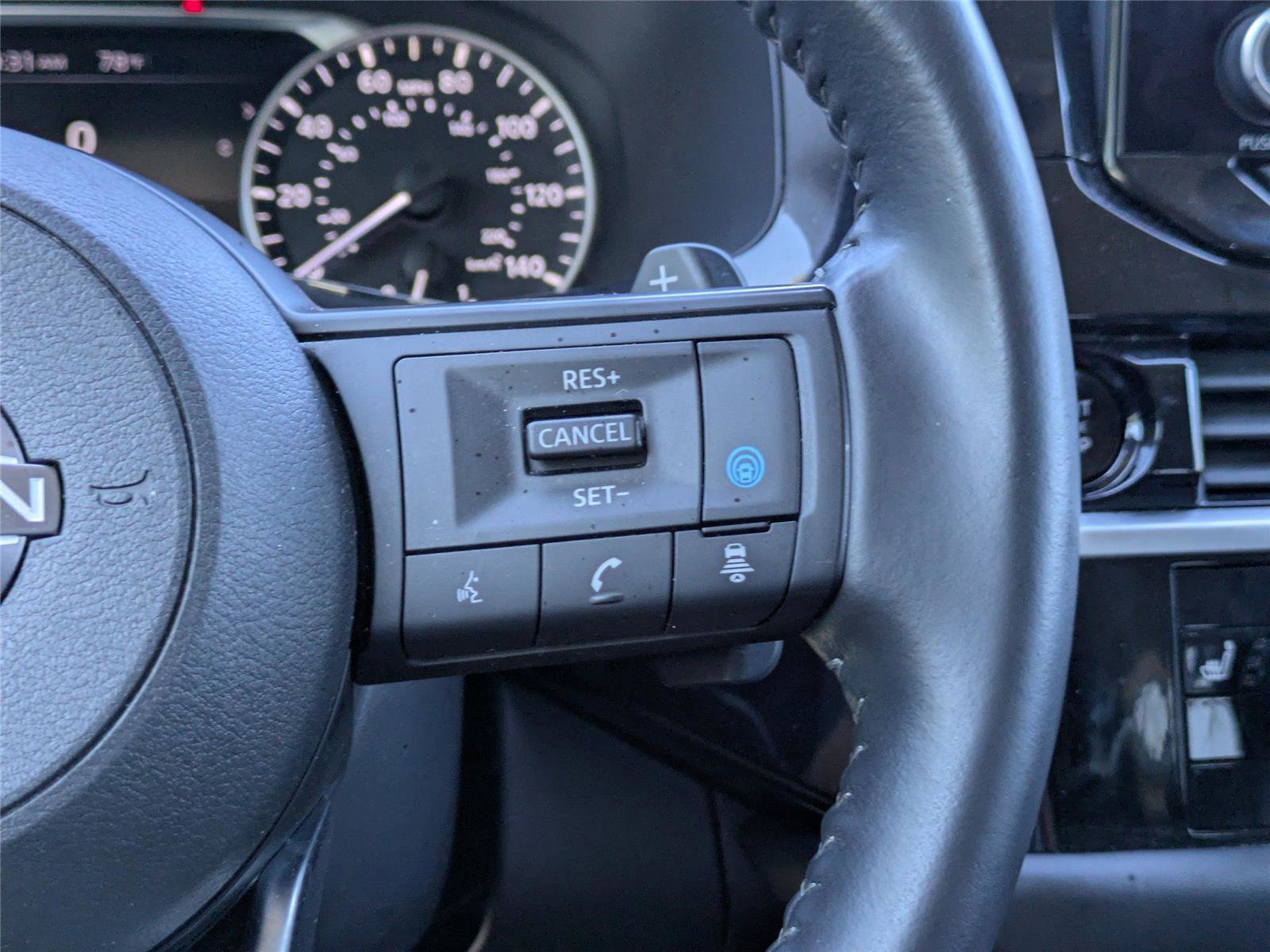 Used 2025 Nissan Pathfinder SV AWD/4WD image 29
