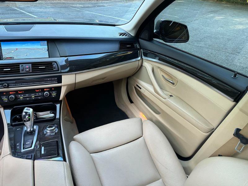 Used 2011 BMW 535i xDrive Sedan AWD/4WD image 37