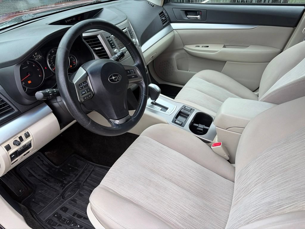 Used 2014 Subaru Outback 2.5i Premium AWD/4WD image 13