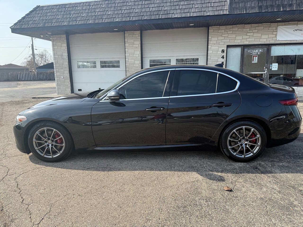 Used 2019 Alfa Romeo Giulia image 3