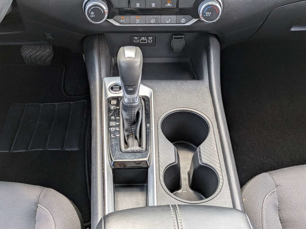 Used 2025 Nissan Altima 2.5 SV FWD image 16