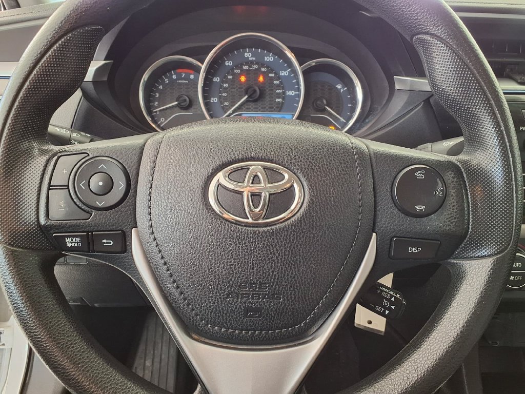 Used 2016 Toyota Corolla LE FWD image 5