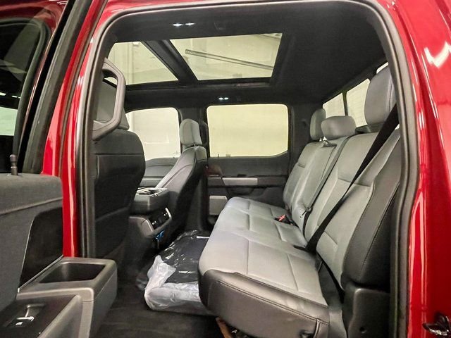 New 2023 Ford F150 Lightning Lariat w/ Equipment Group 511A High image 21