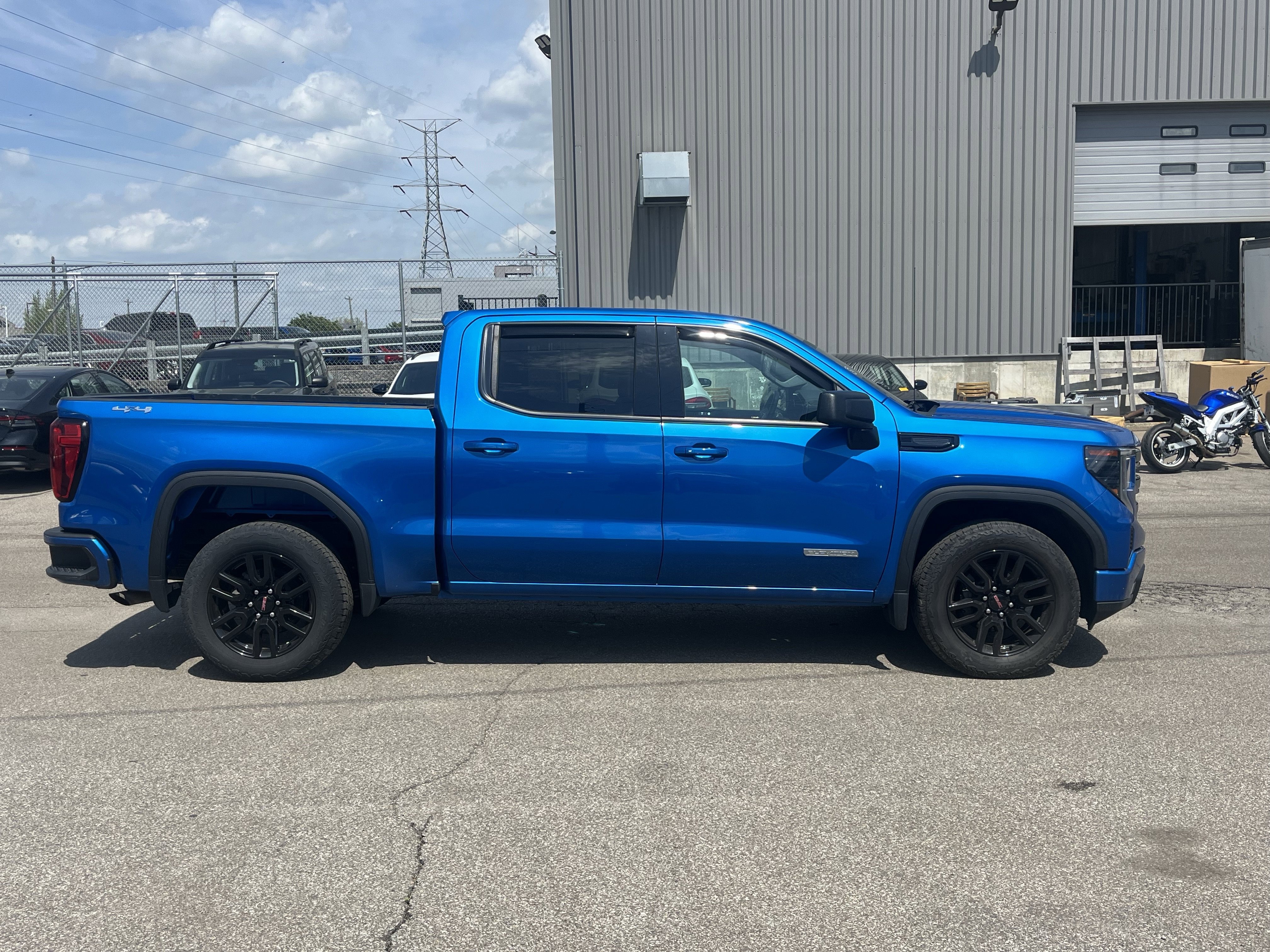 Used 2023 GMC Sierra 1500 Elevation image 8