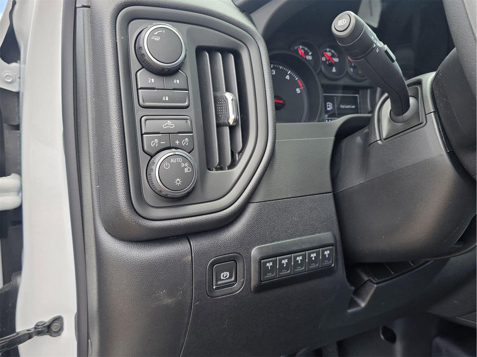 New 2026 Chevrolet Silverado 3500 W/T w/ WT Convenience Package AWD/4WD image 19