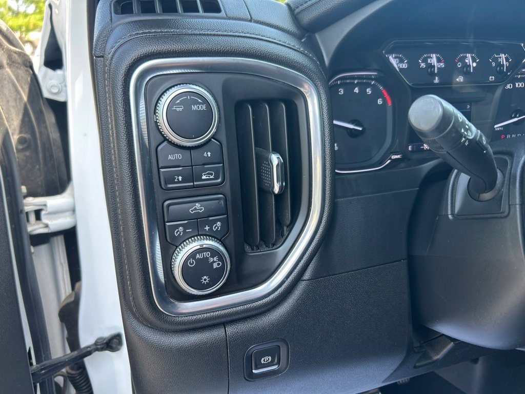 Used 2020 GMC Sierra 1500 SLE w/ Preferred Package AWD/4WD image 18