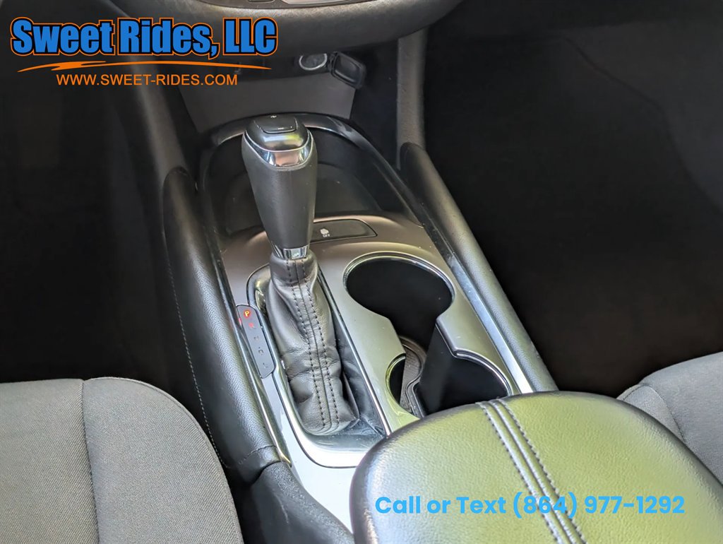 Used 2018 Chevrolet Malibu LT FWD image 16