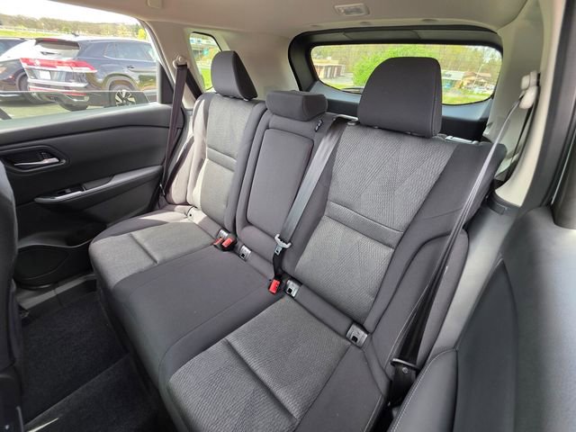 New 2026 Nissan Rogue SV w/ Cold Weather Package AWD/4WD image 24