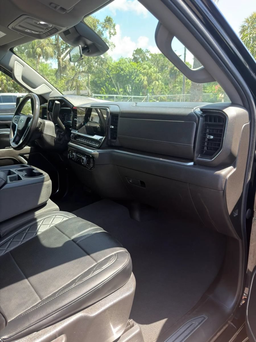 Used 2022 Chevrolet Silverado 1500 RST AWD/4WD image 9