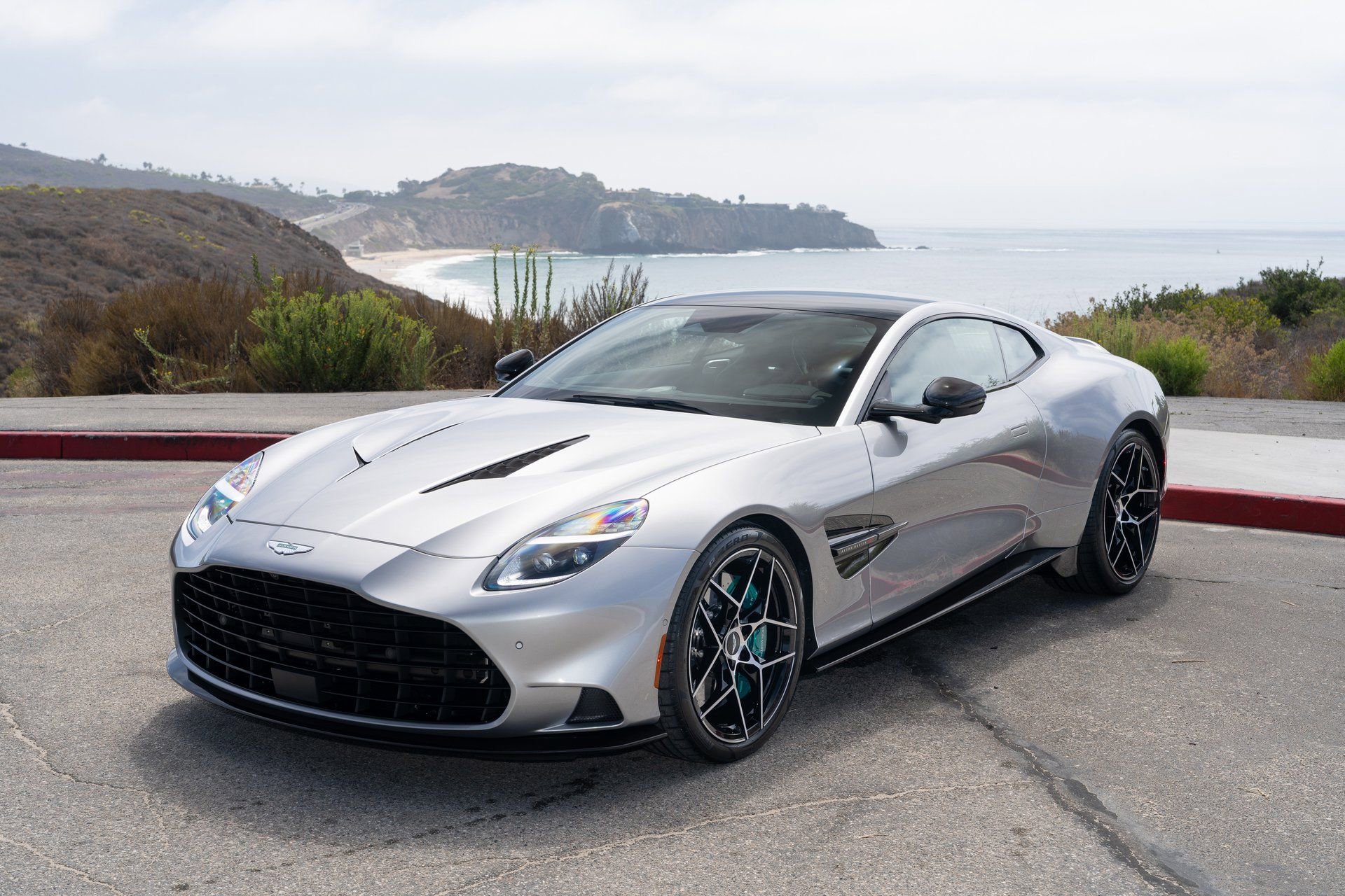 Used 2026 Aston Martin Vanquish RWD image 2