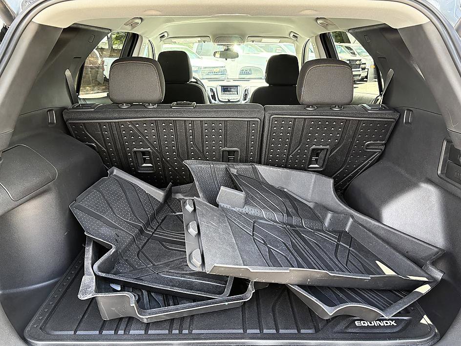 Used 2024 Chevrolet Equinox LT w/ LPO, Floor Liner Package FWD image 11