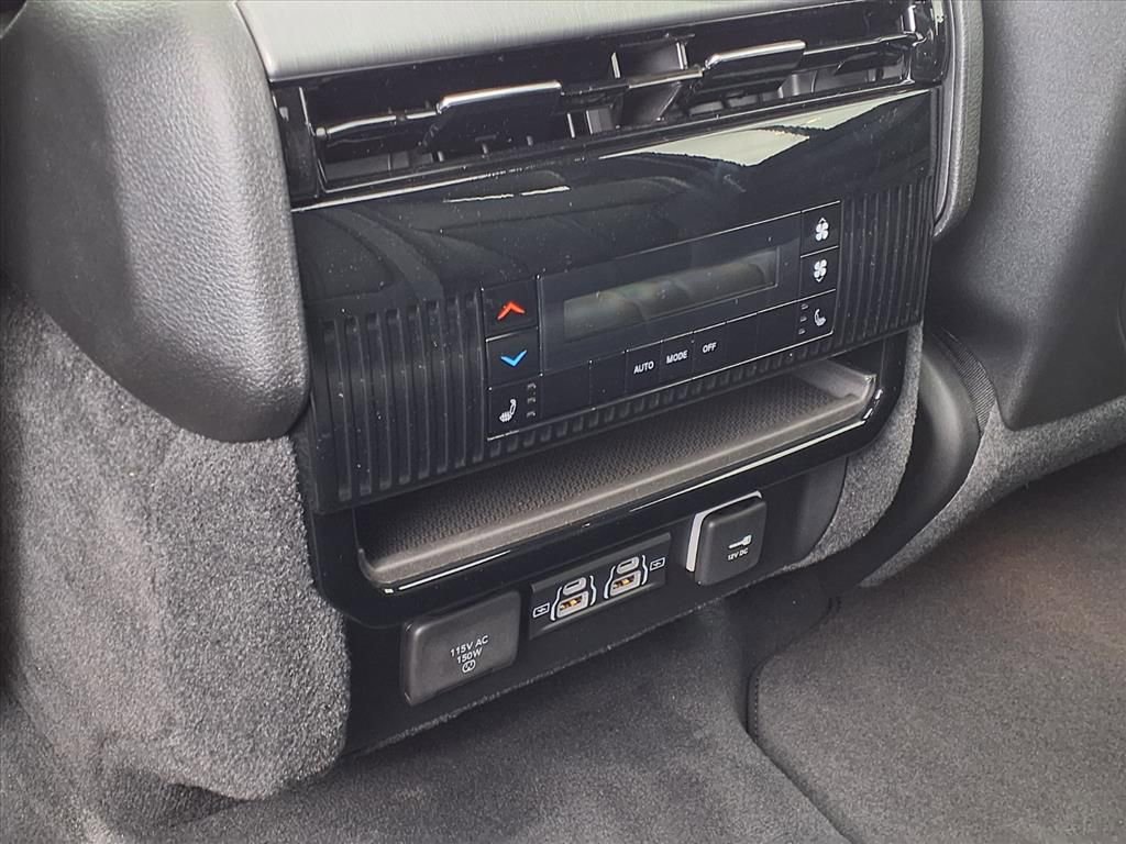 New 2025 Jeep Wagoneer 4WD w/ Convenience Group I image 25