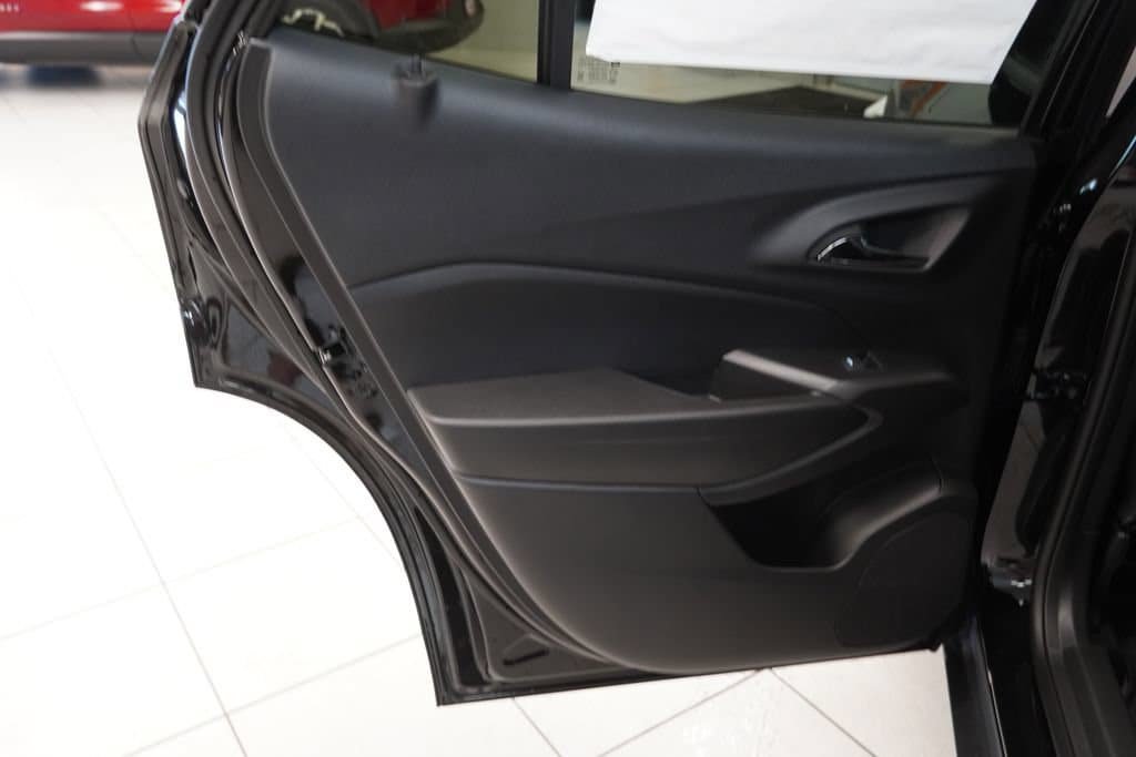 New 2026 Chevrolet Trax ACTIV w/ Driver Confidence Package FWD image 19