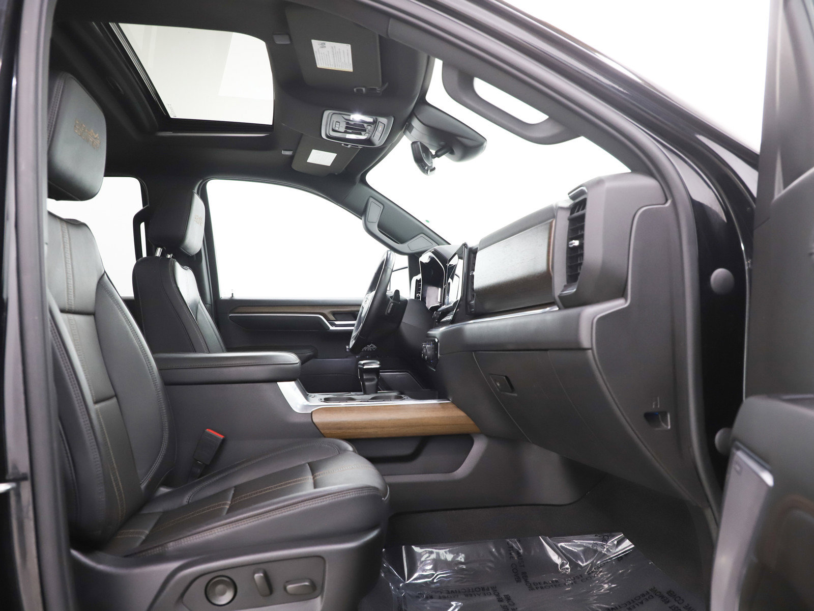 Used 2022 Chevrolet Silverado 1500 High Country w/ High Country Premium Package image 11