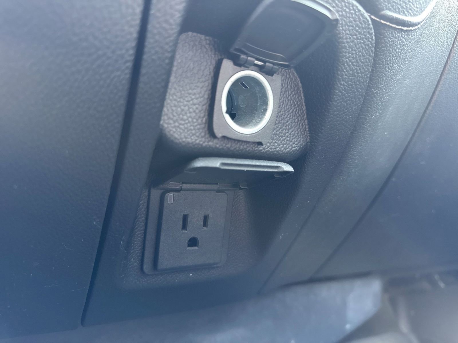 Used 2015 GMC Sierra 1500 SLE w/ SLE Value Package AWD/4WD image 34