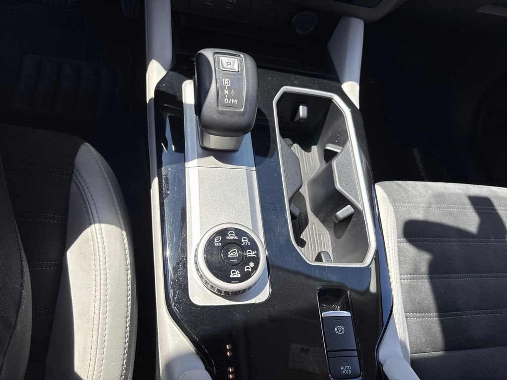 Used 2025 Mitsubishi Outlander SE AWD/4WD image 25