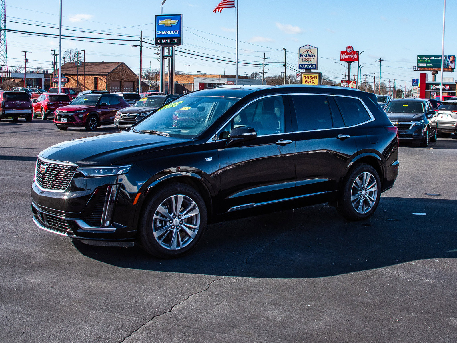 Used 2024 Cadillac XT6 Premium Luxury w/ Platinum Package AWD/4WD image 5