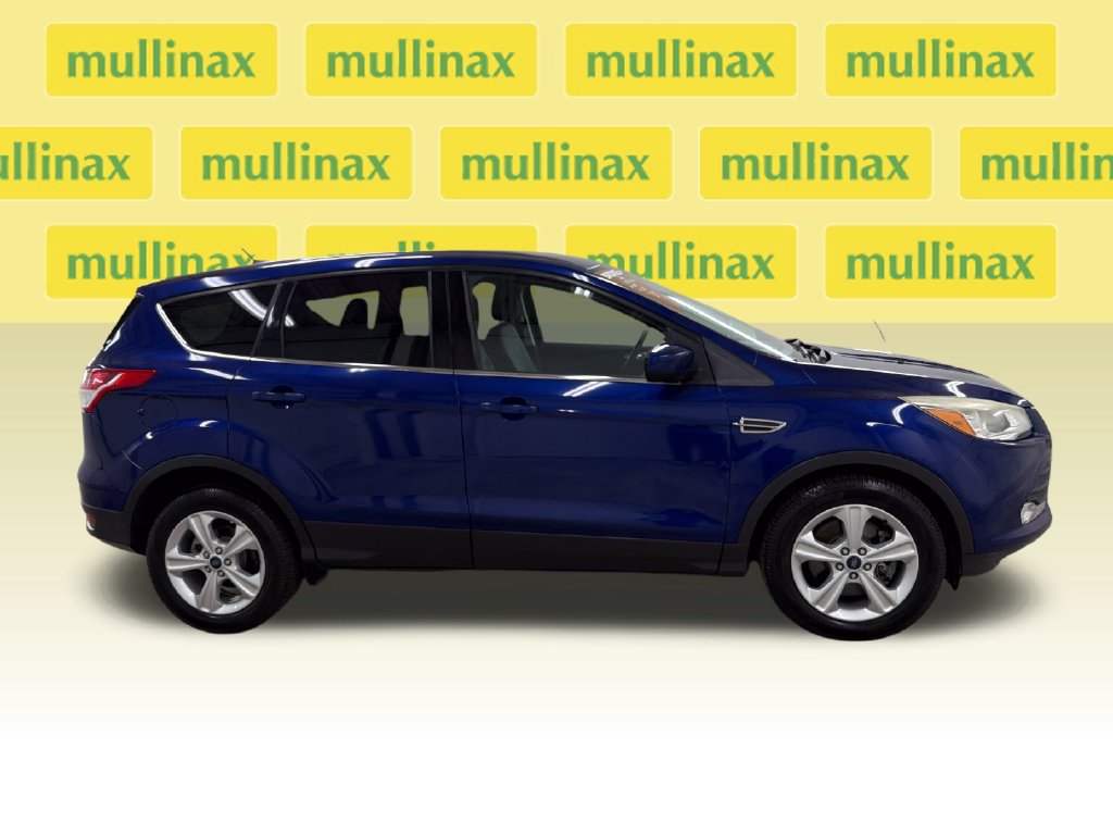 Used 2016 Ford Escape SE FWD image 2