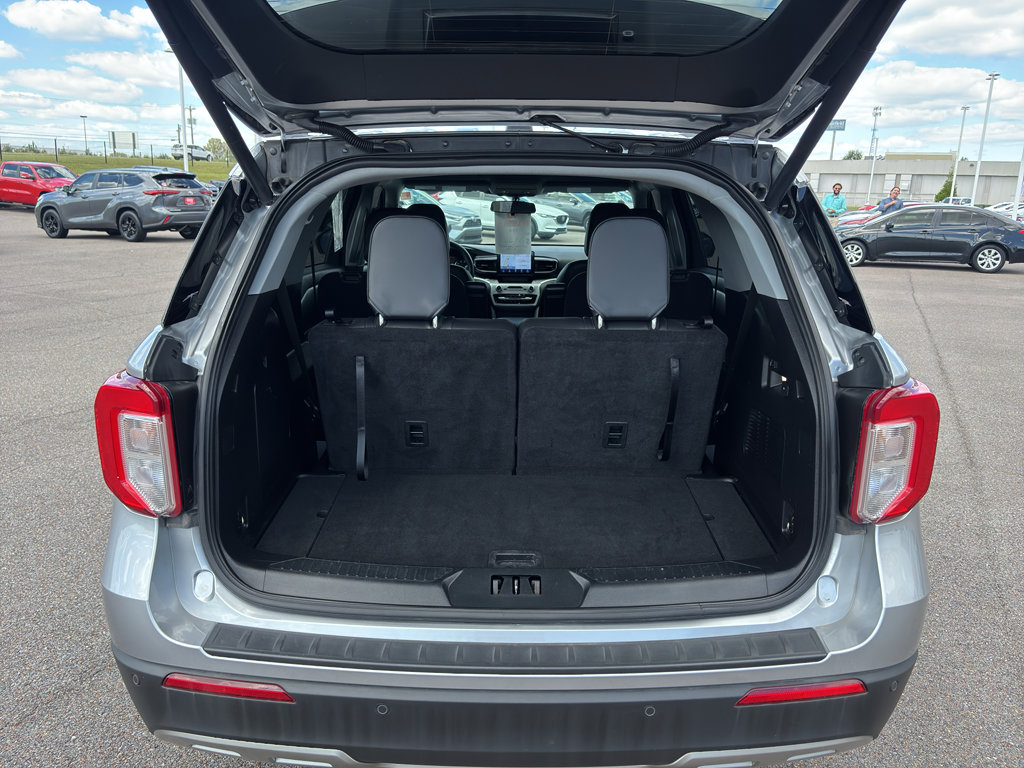 Used 2021 Ford Explorer XLT w/ Equipment Group 202A image 24