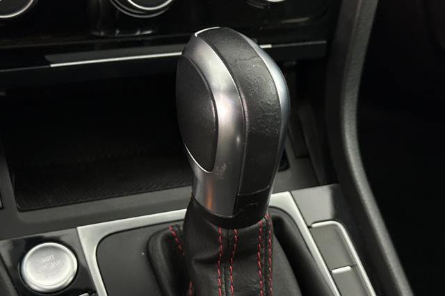 Used 2021 Volkswagen GTI SE FWD image 23