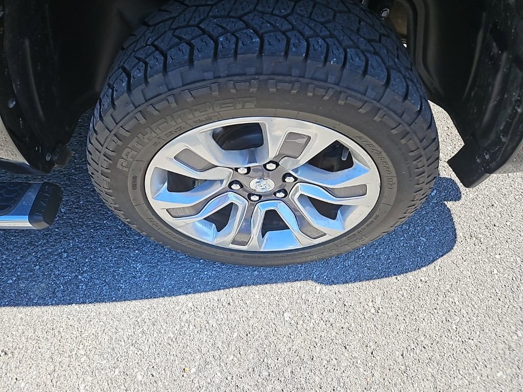 Used 2024 RAM 1500 Limited image 13