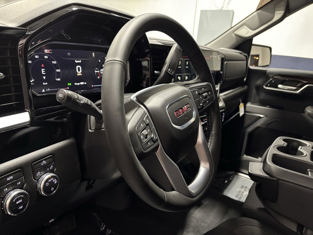 New 2026 GMC Sierra 1500 SLE w/ Preferred Package image 15