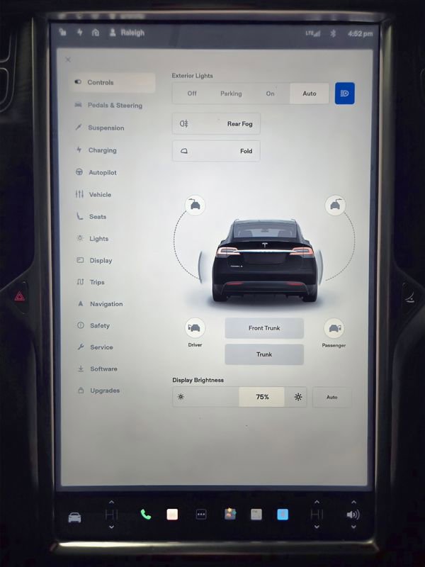 Used 2016 Tesla Model X 90D AWD/4WD image 37