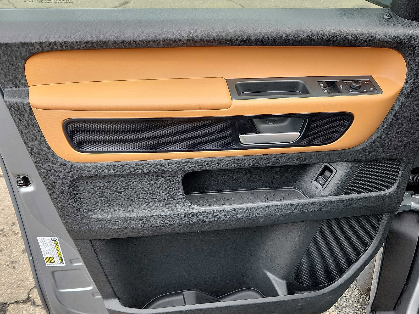 Used 2025 Volkswagen ID. Buzz Pro S image 12