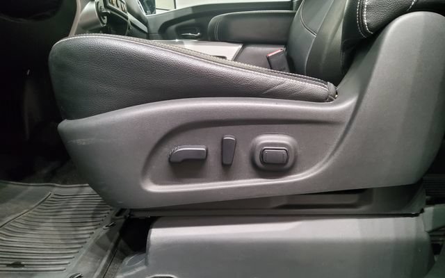 Used 2019 Nissan Titan PRO-4X w/ Pro-4x Convenience Package AWD/4WD image 28