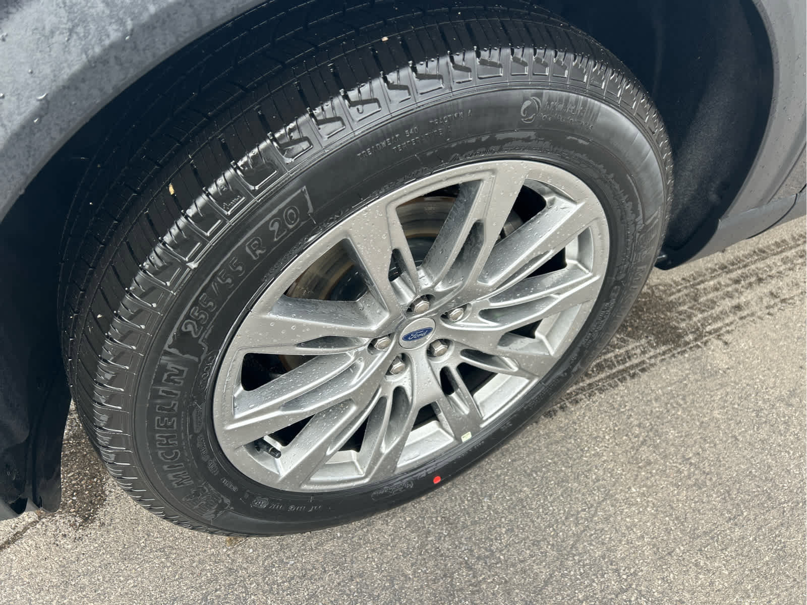 New 2026 Ford Explorer Active w/ Active Comfort Package image 4