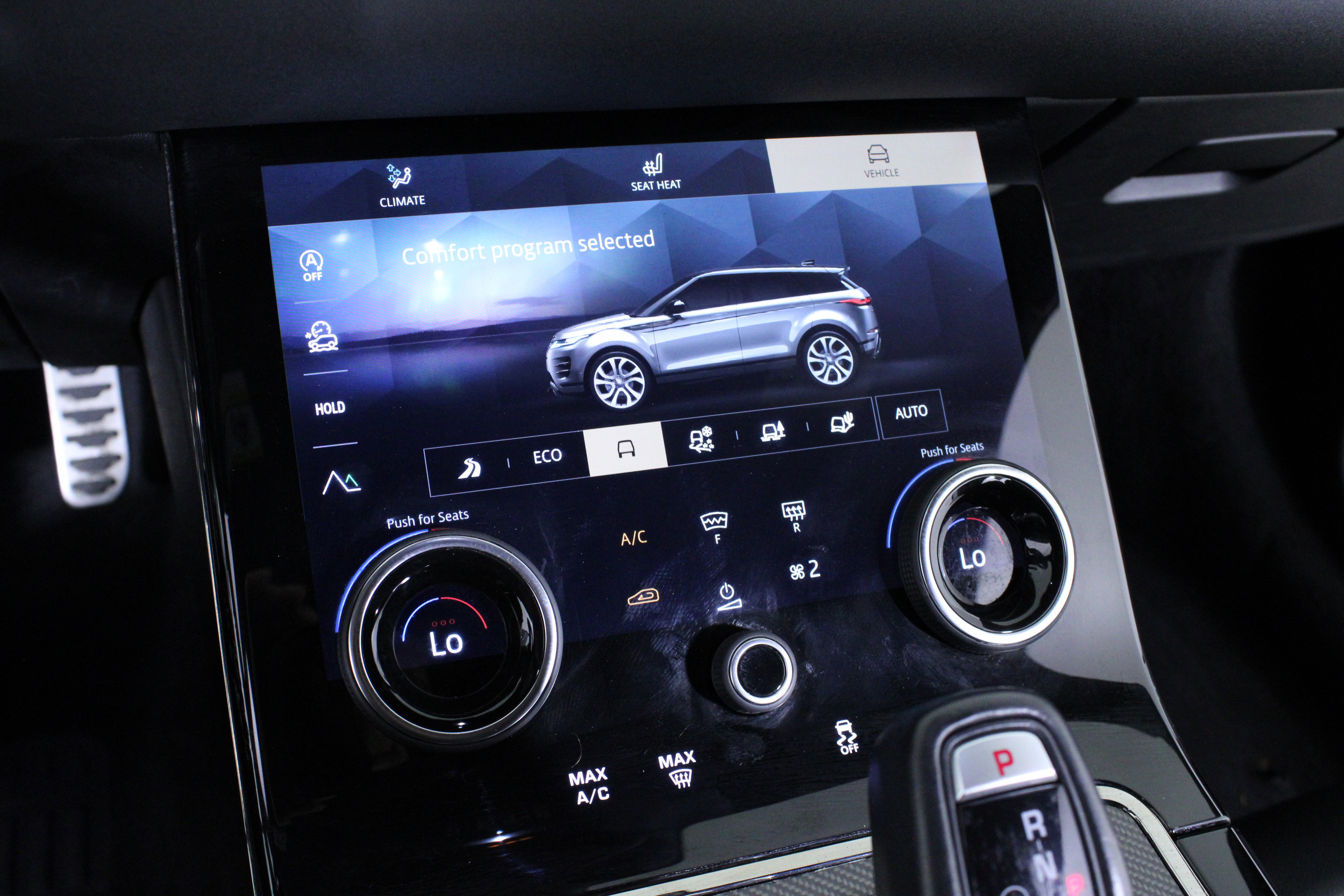 Used 2023 Land Rover Range Rover Evoque R-Dynamic SE image 25