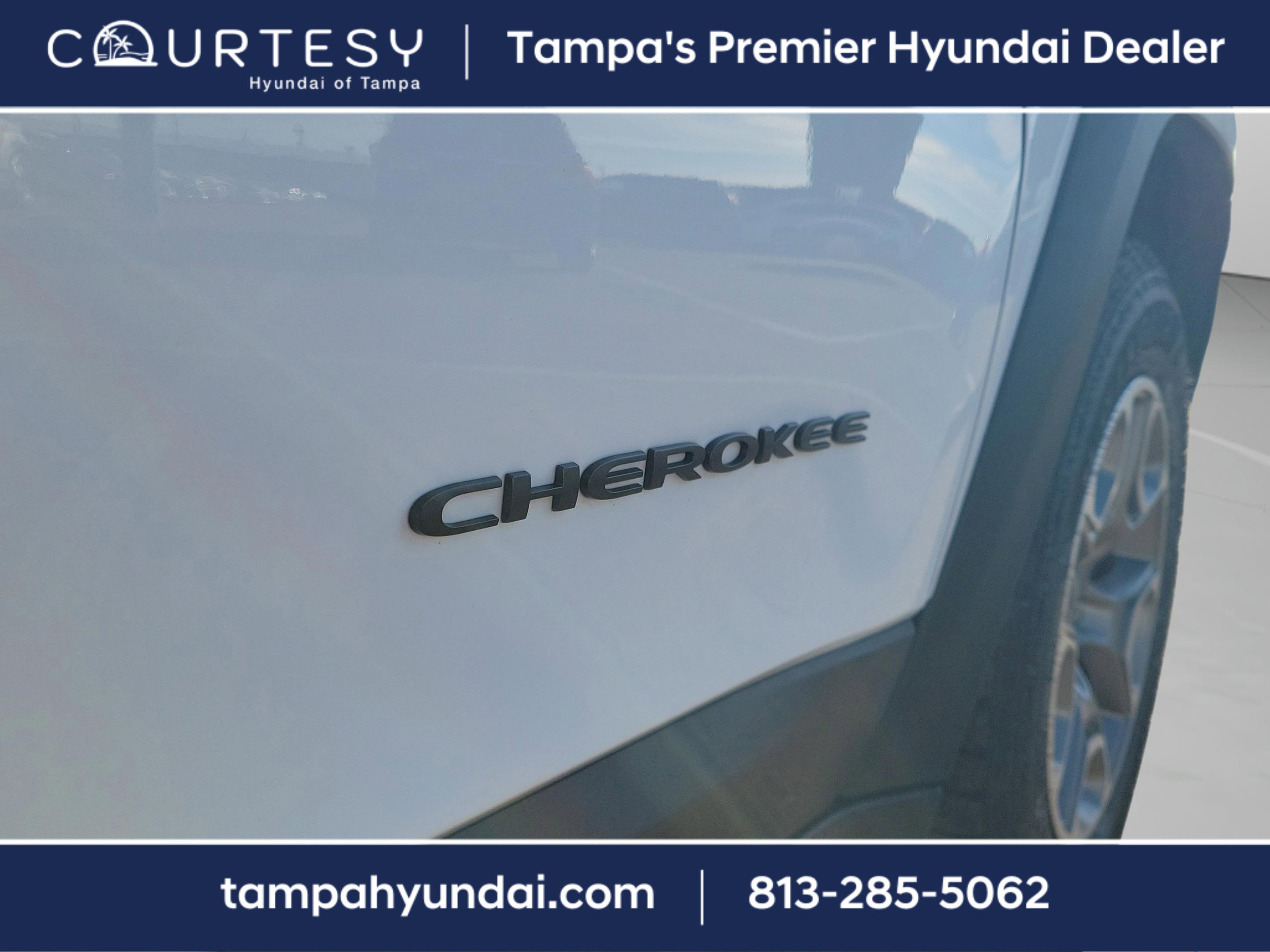 Used 2021 Jeep Cherokee Trailhawk w/ Comfort/Convenience Group image 8