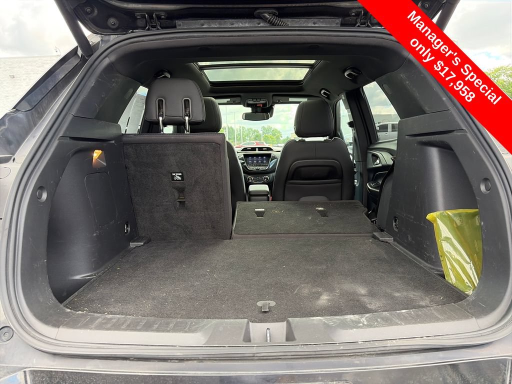 Used 2022 Chevrolet TrailBlazer RS w/ Sun and Liftgate Package FWD image 8