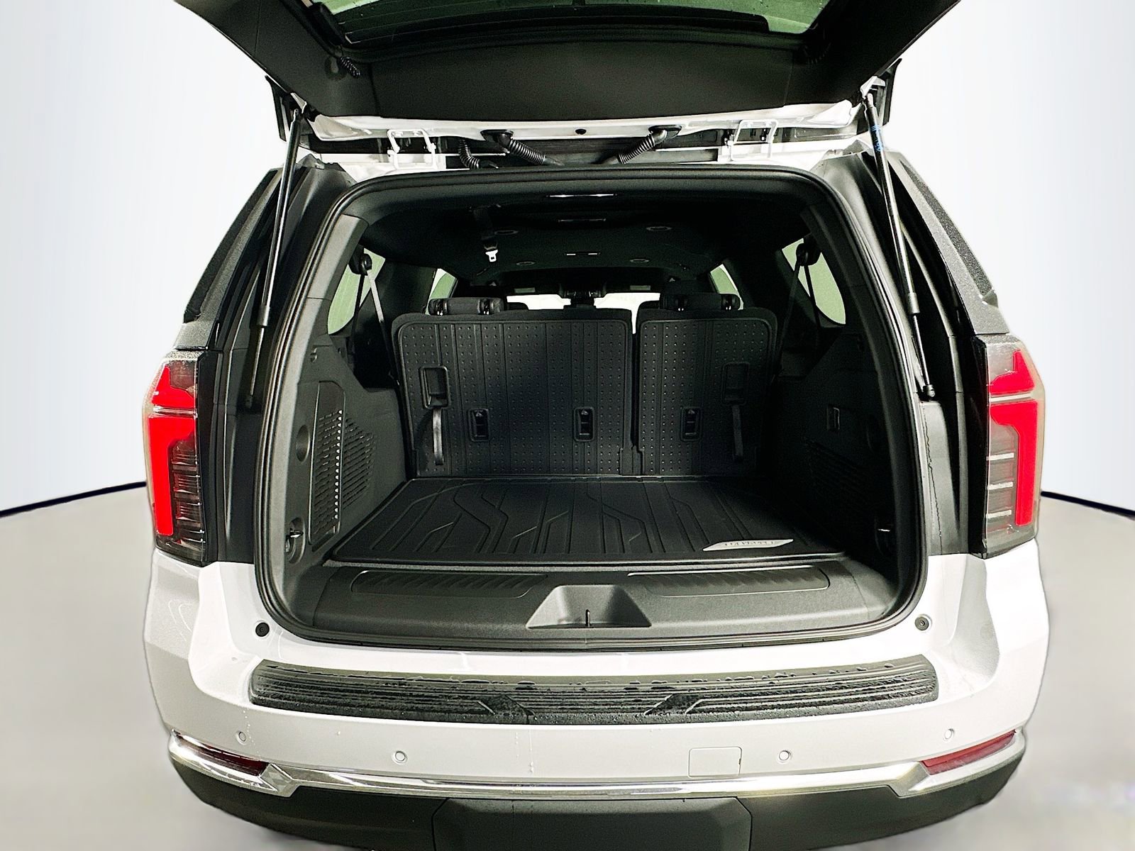 New 2026 Chevrolet Suburban LS AWD/4WD image 26