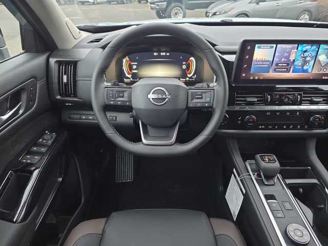 New 2026 Nissan Pathfinder Platinum w/ Accent Package image 21