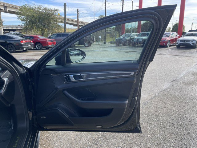 Used 2018 Porsche Panamera Turbo S image 64