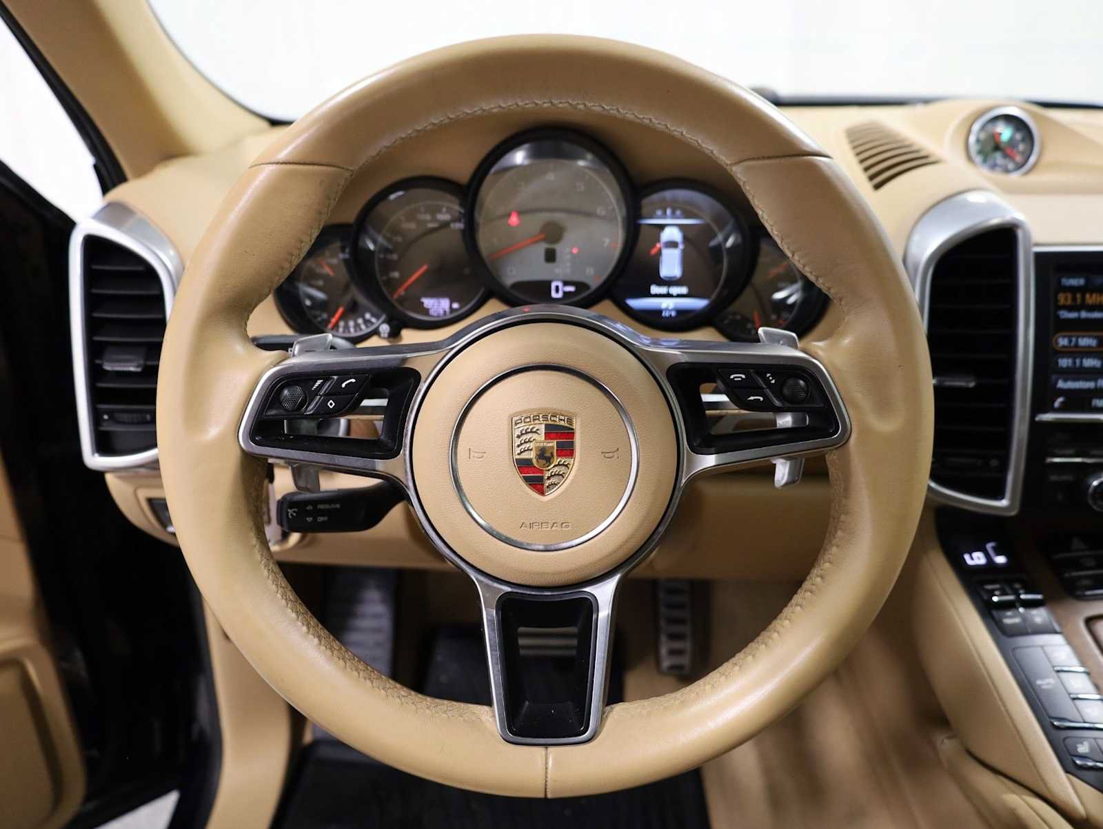 Used 2015 Porsche Cayenne S AWD/4WD image 25