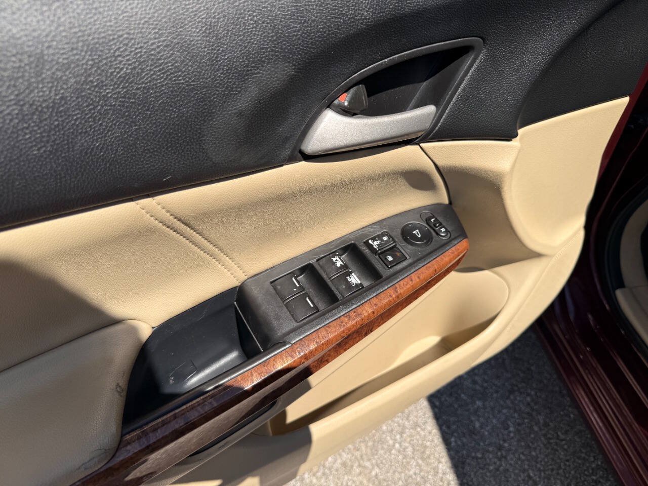 Used 2012 Honda Accord EX-L image 12