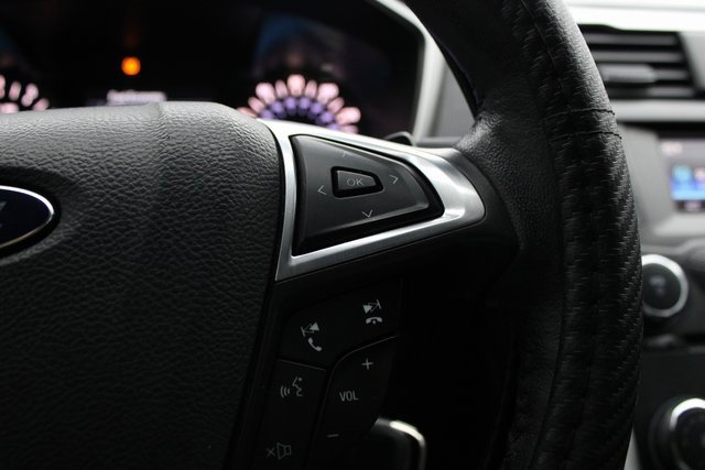 Used 2015 Ford Fusion SE w/ Equipment Group 201A image 12