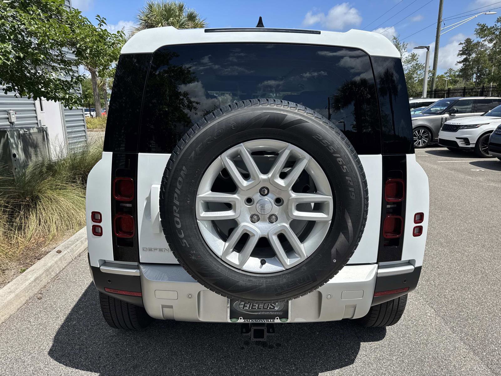 Certified 2025 Land Rover Defender 110 S AWD/4WD image 7