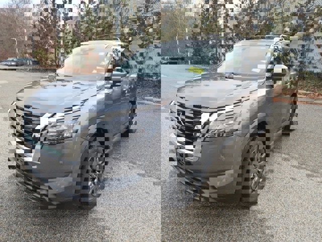 New 2025 Nissan Pathfinder SV w/ SV Premium Package image 5