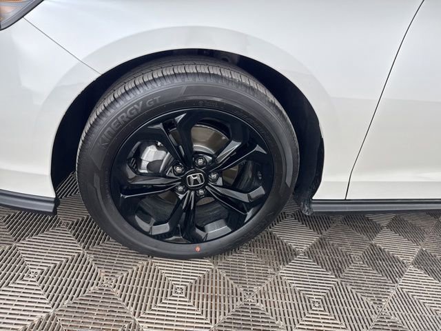 Certified 2025 Honda Accord SE image 35