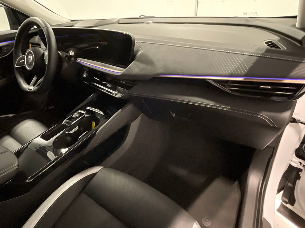 Used 2025 Buick Envision Sport Touring image 26