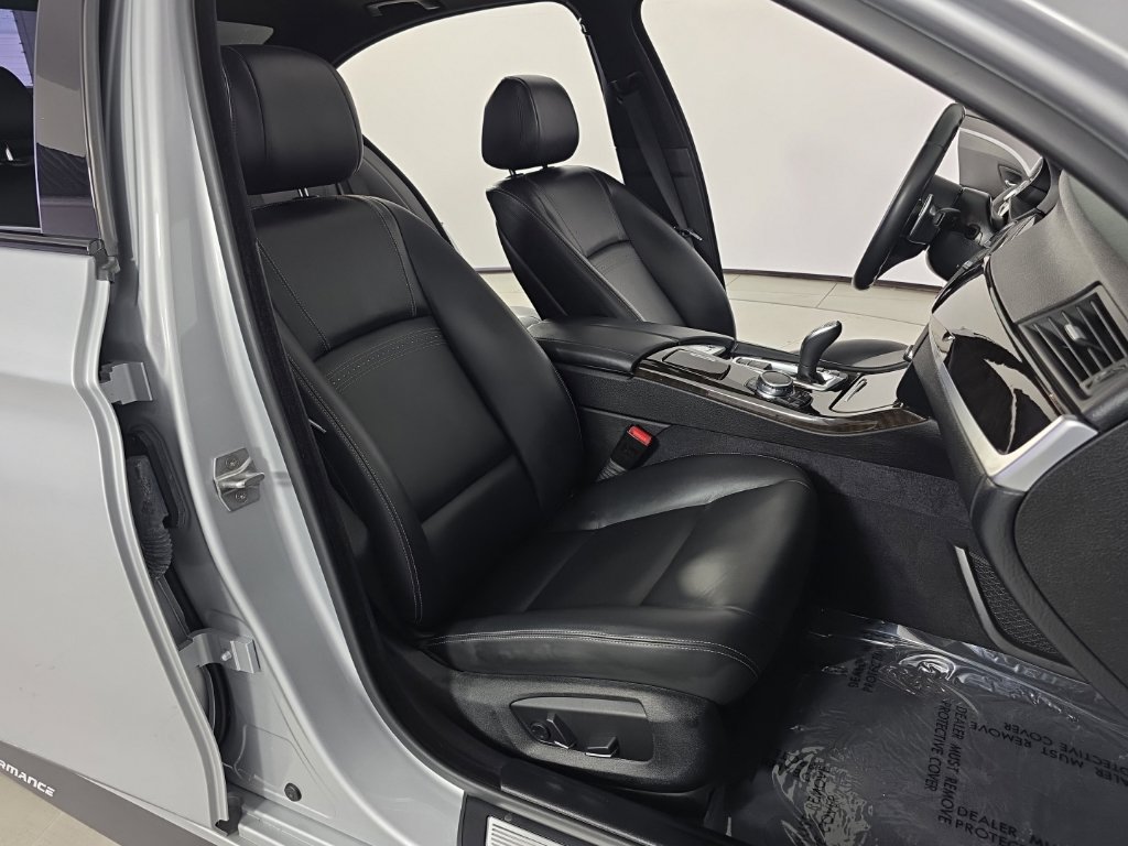 Used 2016 BMW 535i Sedan RWD image 19