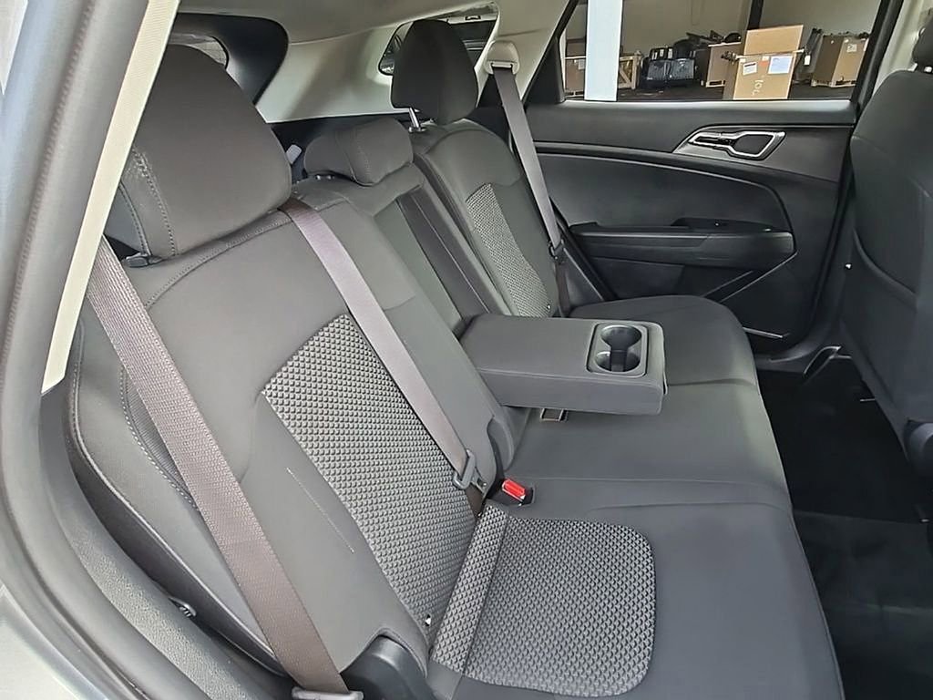 Used 2023 Kia Sportage LX image 24