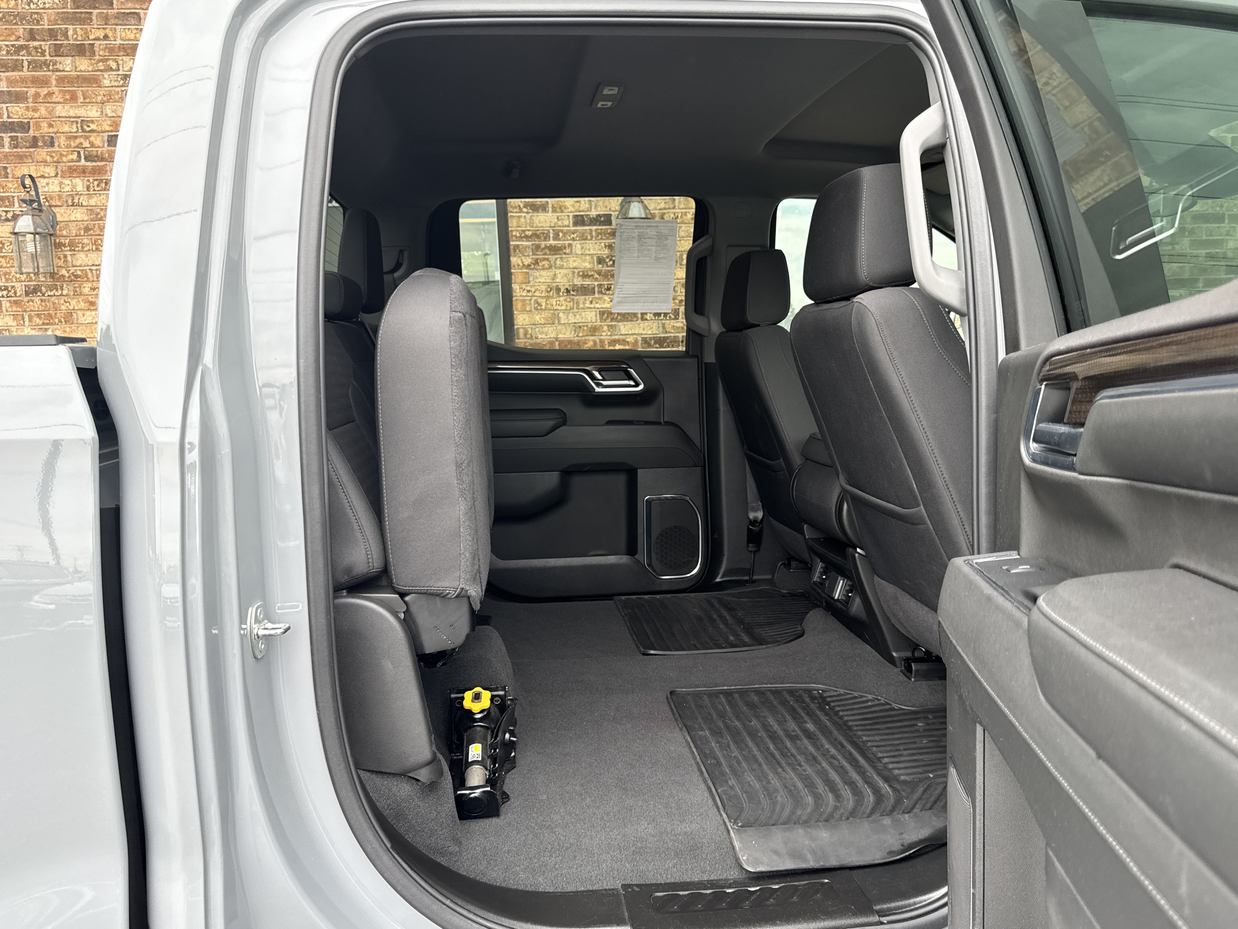 Used 2024 Chevrolet Silverado 1500 LT AWD/4WD image 14