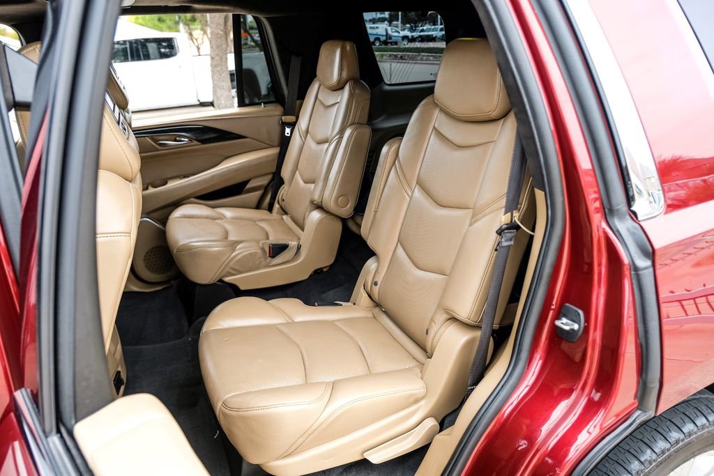 Used 2019 Cadillac Escalade Platinum image 45